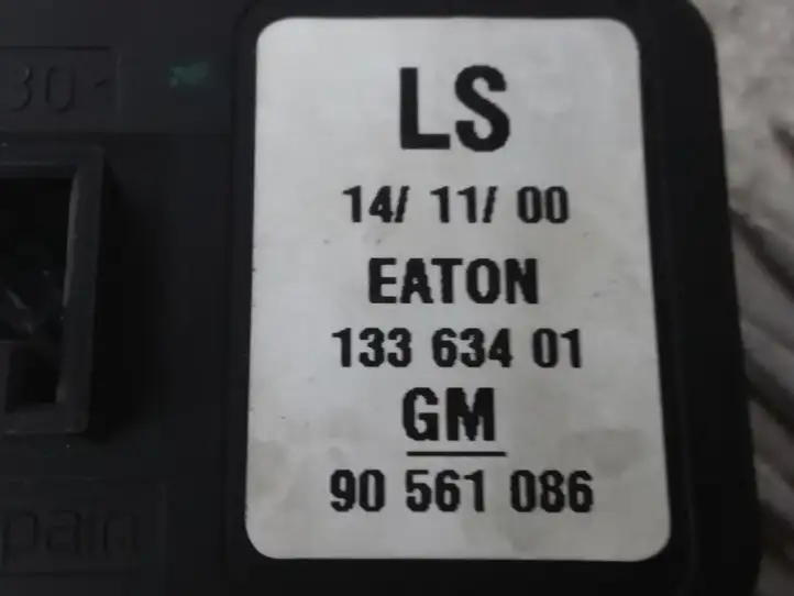 Opel Astra G (1998 - 2004) 90561086 Блок кнопок стеклоподъемников — фото 4