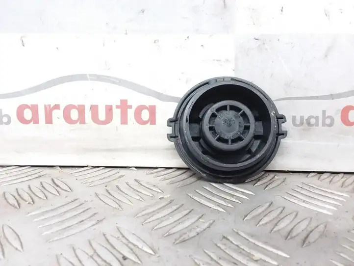 Audi Q3 8U (2011 - 2014) 3C0121321 Крышка расширительного бачка — фото 2