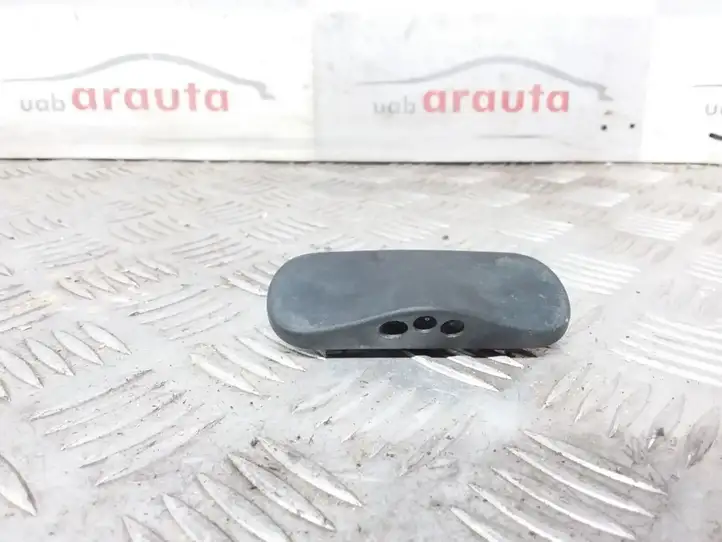 Audi Q3 8U (2011 - 2014) 8U0955988A Форсунка омывателя лобового стекла — фото 1