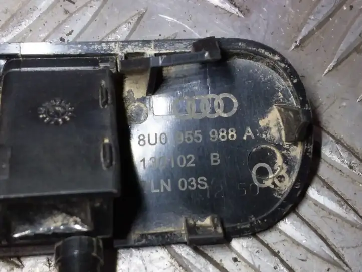 Audi Q3 8U (2011 - 2014) 8U0955988A Форсунка омывателя лобового стекла — фото 7