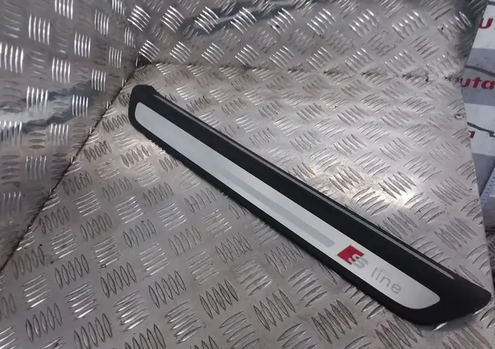 Audi Q3 8U (2011 - 2014) 8U0853373 Наружная отделка переднего порога — фото 2