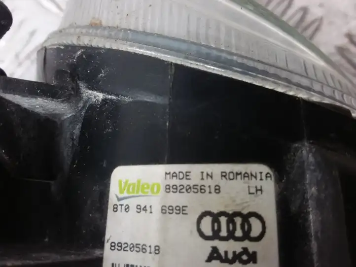 Audi Q3 8U (2011 - 2014) 8T0941699E Передняя противотуманная фара — фото 4