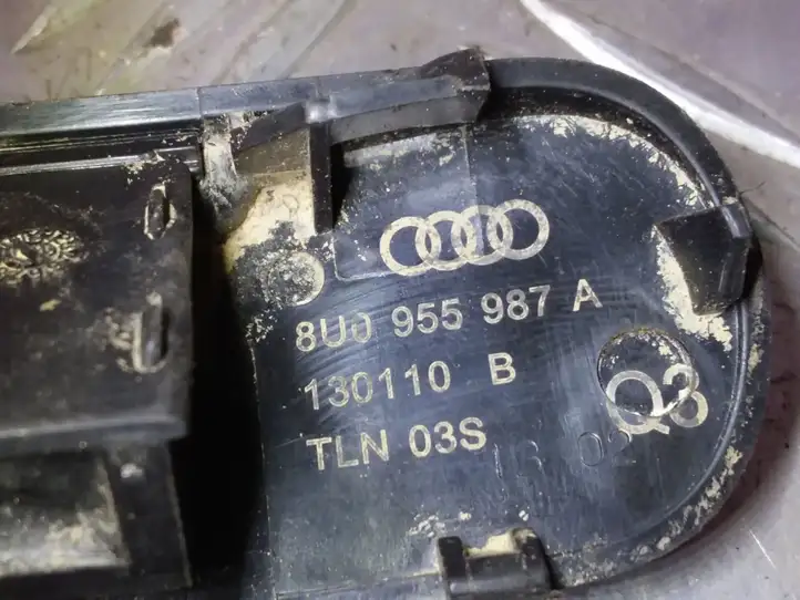 Audi Q3 8U (2011 - 2014) 8U0955987A Форсунка омывателя лобового стекла — фото 7
