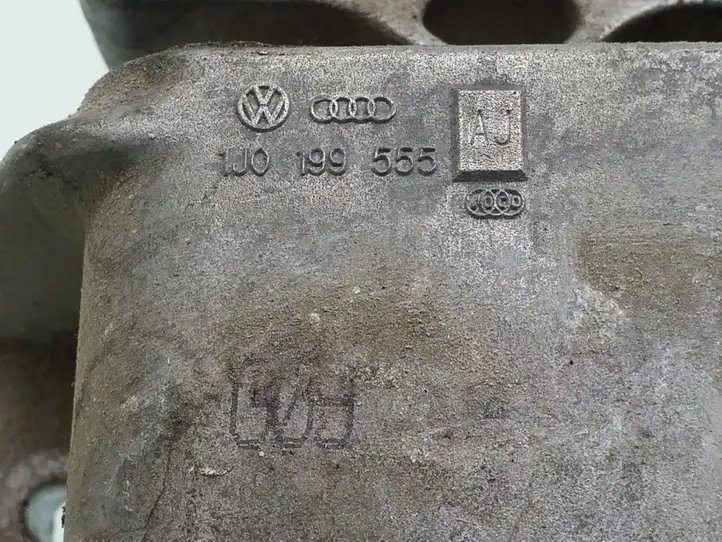Volkswagen Golf IV (1998 - 2005) 1J0199555AJ Опора двигателя — фото 2