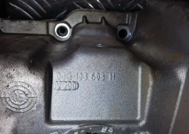 Volkswagen PASSAT B6 (2005 - 2010) 036103603H Картер двигателя — фото 4