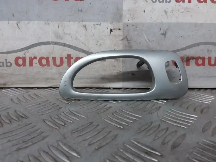 Peugeot 307 CC (2001 - 2005) 9634774677 Прочая отделка задней двери — фото 1