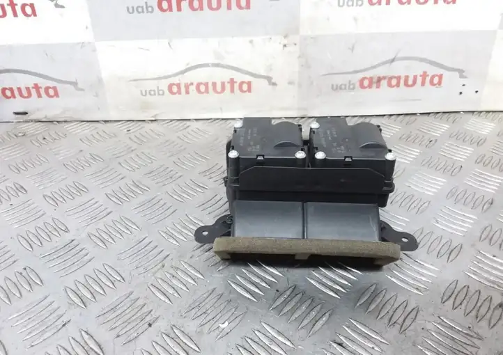 Volkswagen Touareg I (2002 - 2010) 4F0820511P Двигатель задвижки потока воздуха — фото 2