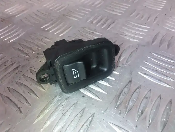 Volvo S40 (2004 - 2007) 30658449 Кнопка стеклоподъемников — фото 1