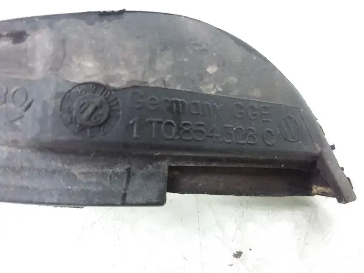 Volkswagen Touran I (2003 - 2010) 1T0854328C Накладка стоек лобового стекла — фото 3