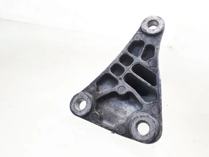 Audi A4 S4 B6 8E 8H (2000 - 2006) 8E0199343 Кронштейн двигателя — фото 2