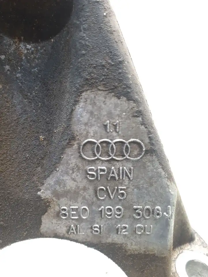 Audi A4 S4 B6 8E 8H (2000 - 2006) 8E0199308J Кронштейн двигателя — фото 4
