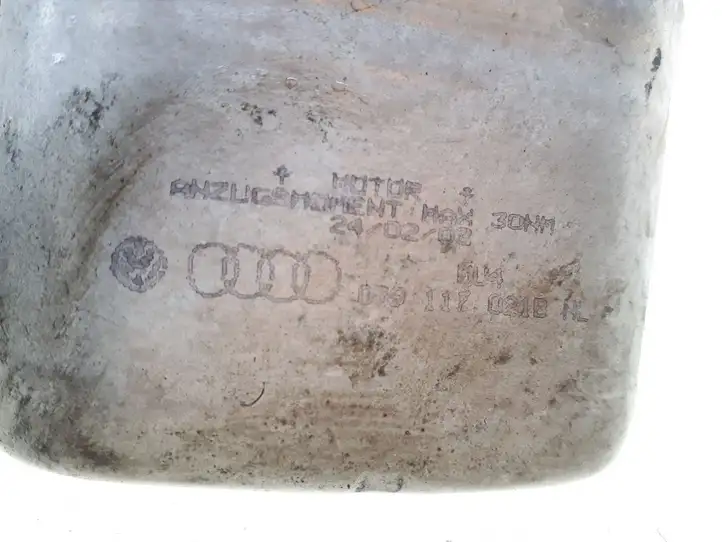 Audi A4 S4 B6 8E 8H (2000 - 2006) 059117021B Кронштейн масляного фильтра — фото 2