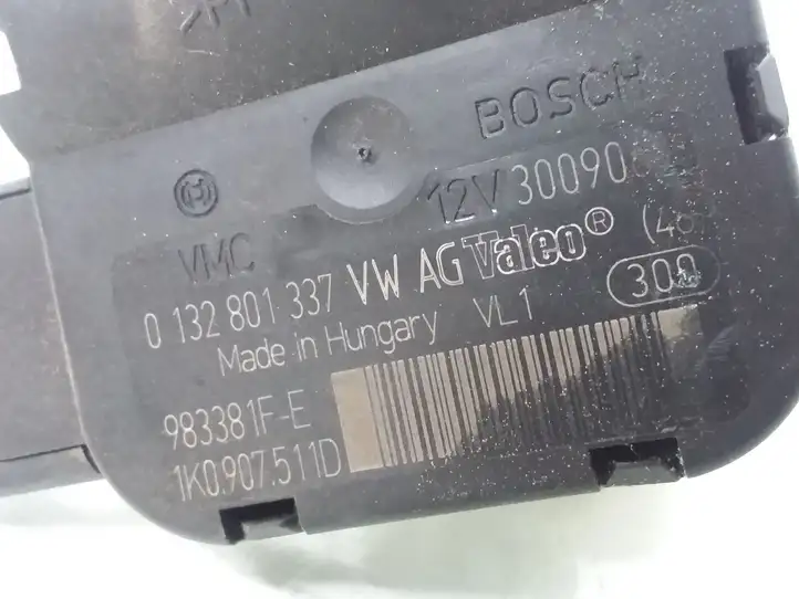 Volkswagen Touran I (2003 - 2010) 1K0907511D Двигатель задвижки потока воздуха — фото 3