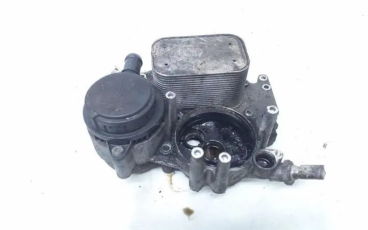 Audi A4 S4 B7 8E 8H (2004 - 2009) 059115397L Кронштейн масляного фильтра — фото 1
