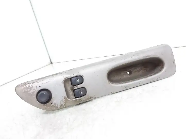 Renault Espace III (1996 - 2002) 7701707962 Кнопка стеклоподъемников — фото 1