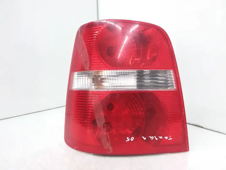 Volkswagen Touran I (2003 - 2010) 1T0945095G Задний фонарь в кузове — фото 3