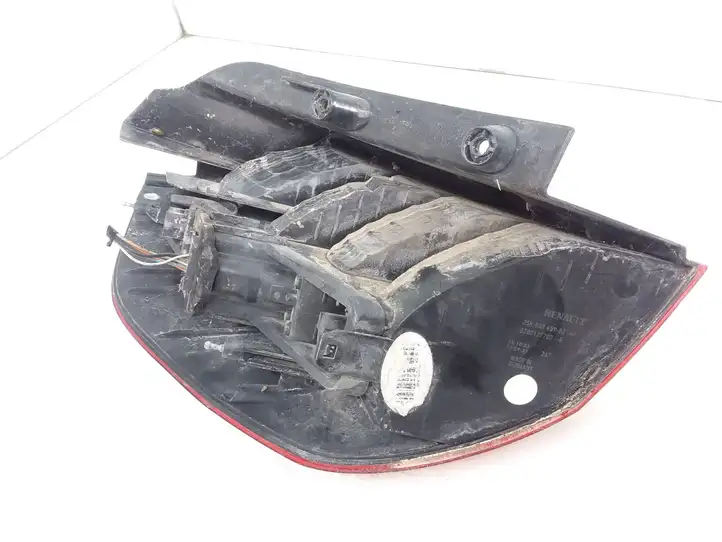 Renault Scenic II - Grand scenic II (2003 - 2006) 8200127702 Задний фонарь в кузове — фото 2