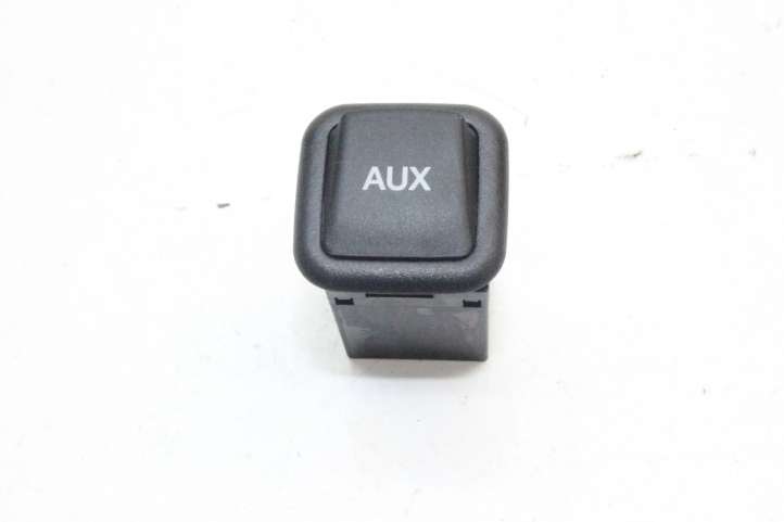 4G0035474 Audi A6 C7 AUX jungtis