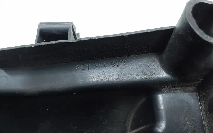 Audi A4 S4 B6 8E 8H (2000 - 2006) 8E1819979 Крышка микрофильтра воздуха — фото 5
