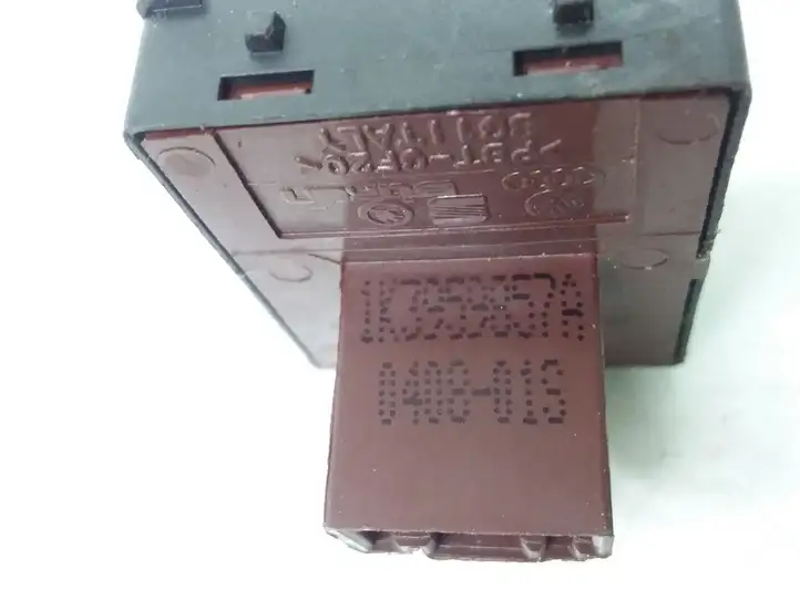 Volkswagen Touran I (2003 - 2010) 1K3959857A Блок кнопок стеклоподъемников — фото 2