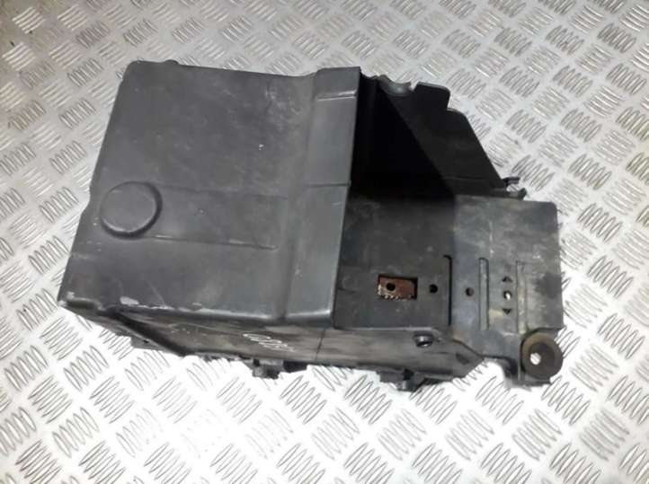 6g9110723a Ford Galaxy Akumuliatoriaus dėžė