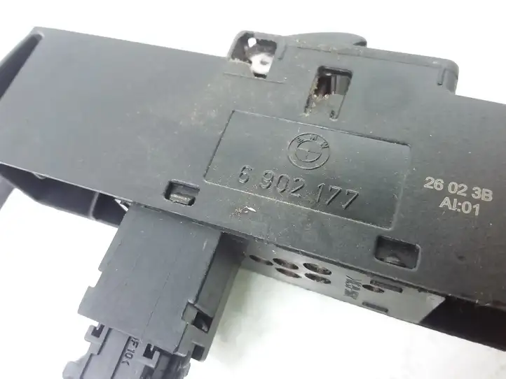 BMW 3 E46 (1998 - 2005) 6902177 Кнопка стеклоподъемников — фото 3