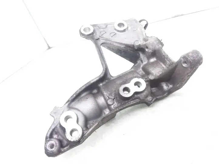 Ford Focus C-MAX (2003 - 2010) 9653249480 Кронштейн генератора — фото 1