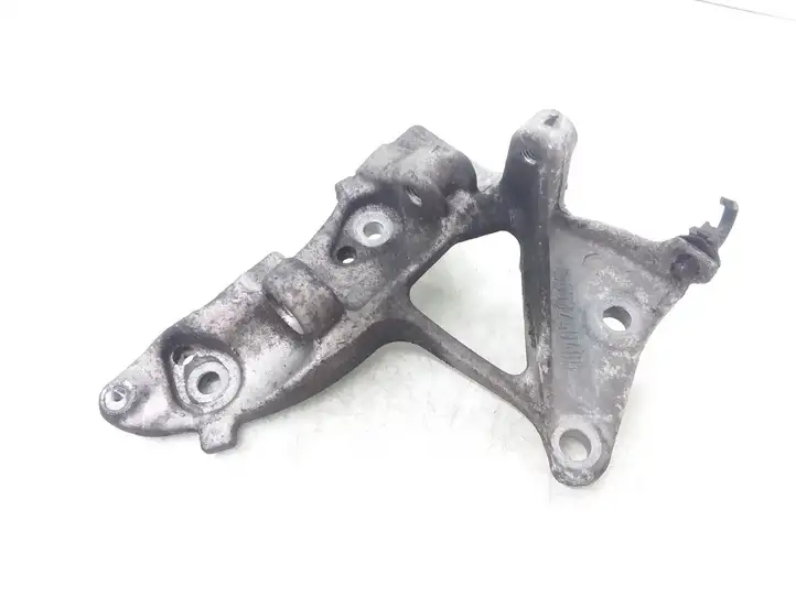 Ford Focus C-MAX (2003 - 2010) 9653249480 Кронштейн генератора — фото 3