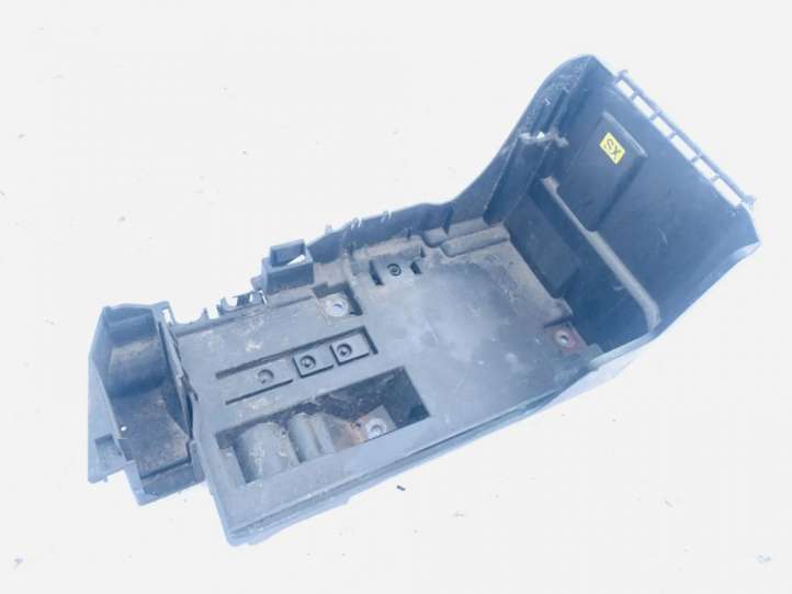 24413805 Opel Astra H Akumuliatoriaus dėžė