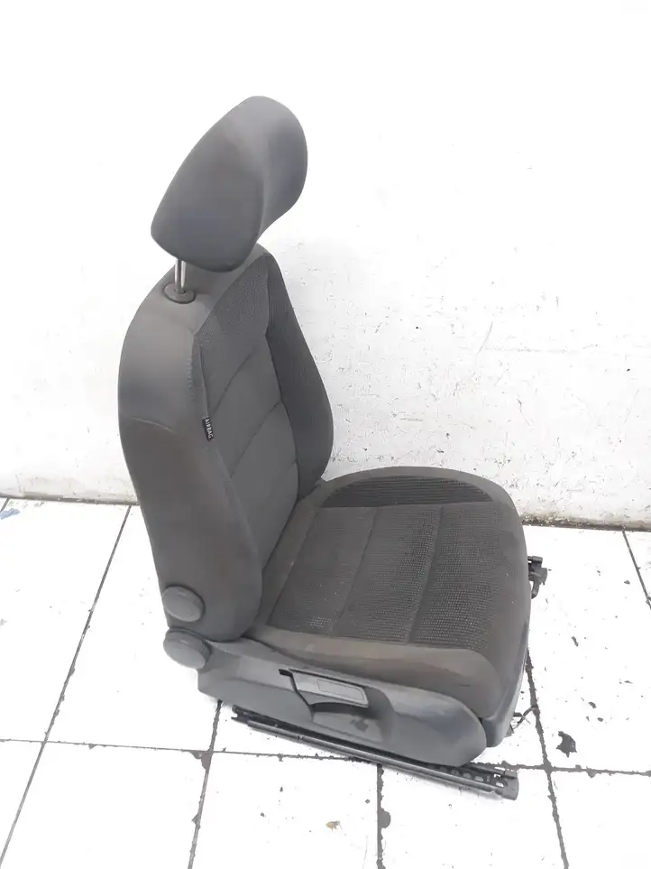 Volkswagen Golf V (2003 - 2009) 1K4881106LS Переднее сиденье пассажира — фото 4