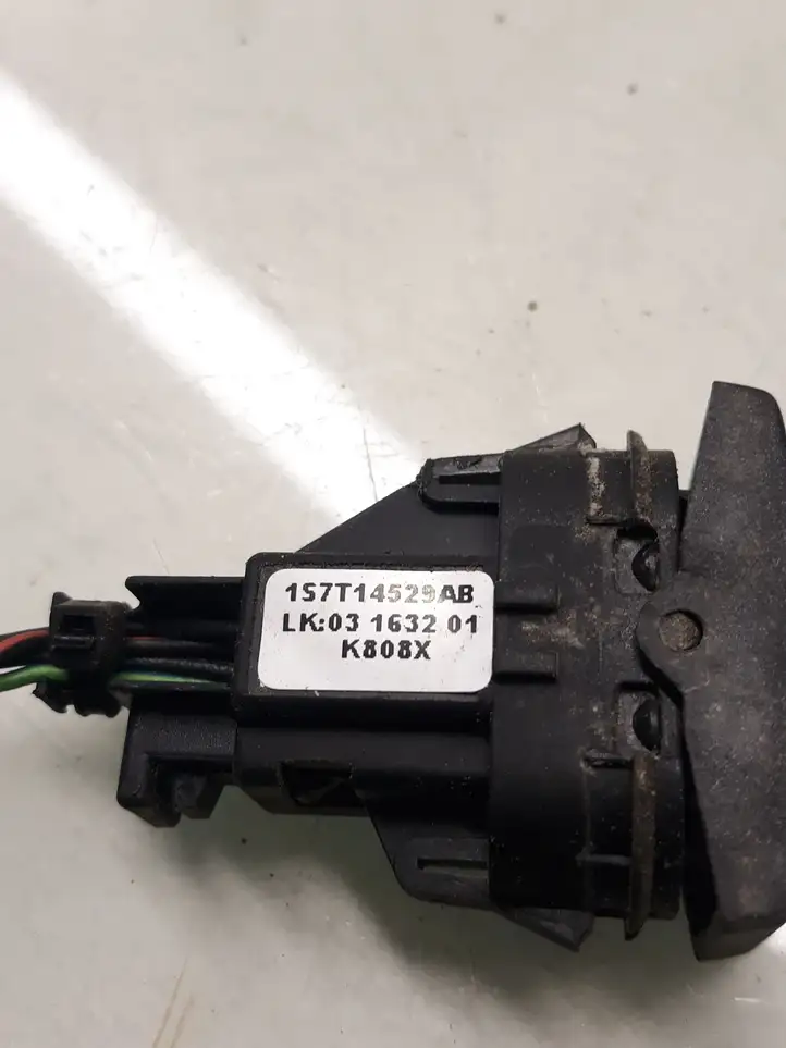 Ford Mondeo Mk III (2000 - 2007) 1S7T14529AB Блок кнопок стеклоподъемников — фото 2