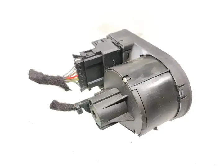 Audi A3/S3 8L (2000 - 2003) 8P1941531A Включатель фонарей — фото 2