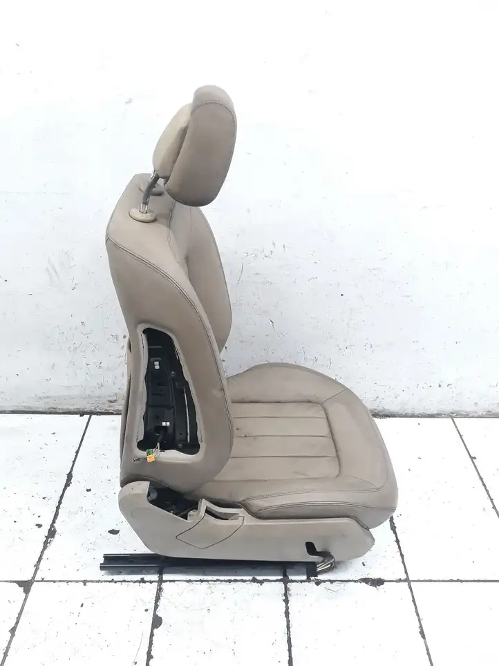Mercedes-Benz CLS C218,X218 (2011 - 2017) 2188202604 Переднее сиденье пассажира — фото 3