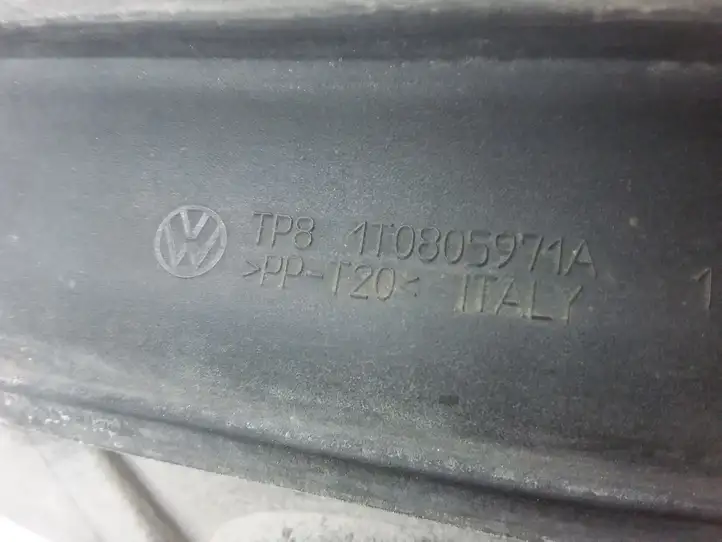 Volkswagen Touran I (2003 - 2010) 1T0805971A Детали воздухозаборника — фото 4