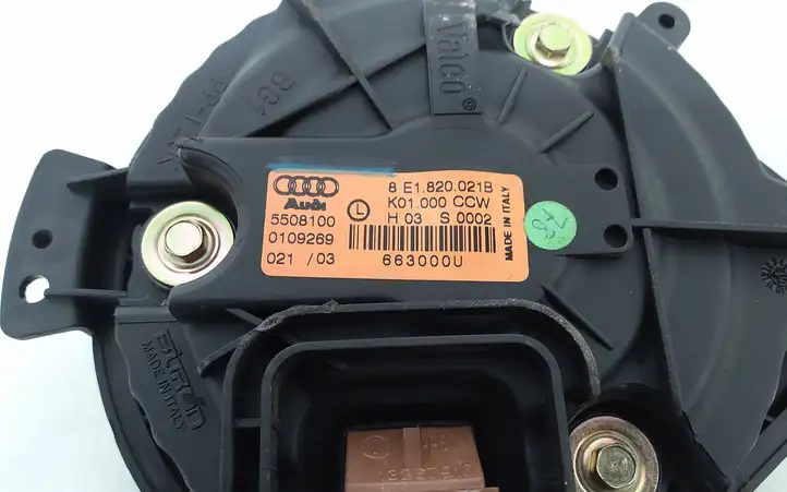 Audi A4 S4 B6 8E 8H (2000 - 2006) 8E1820021B Вентилятор печки — фото 4