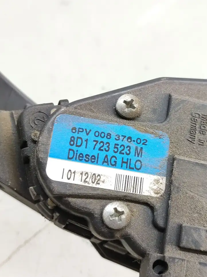 Audi A6 S6 C5 4B (2001 - 2004) 8D1723523M Педаль акселератора — фото 4