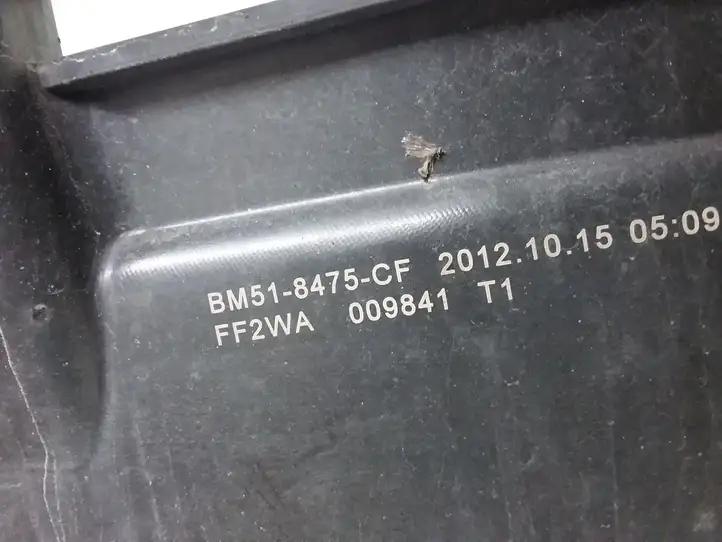 Ford Focus (2011 - 2015) BM518475CE Дефлектор воздуха — фото 8