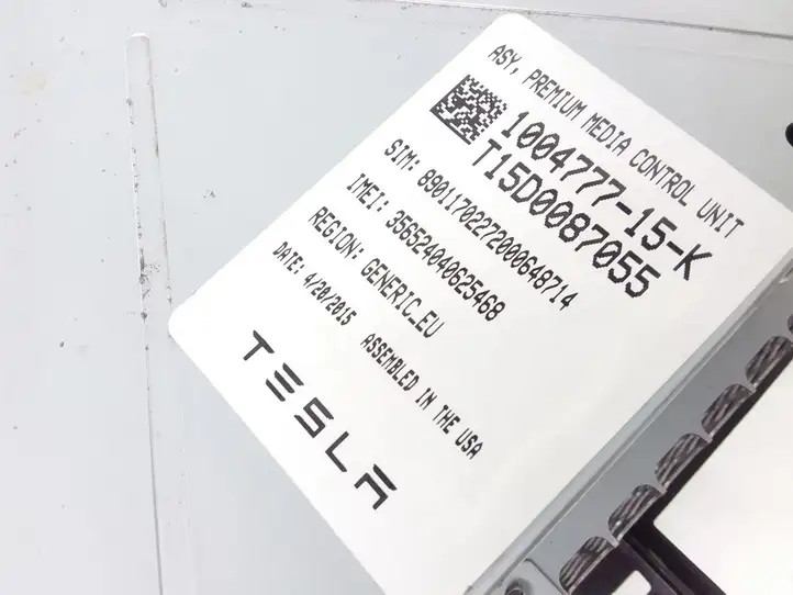 Tesla Model S (2012 - 2016) 100477715K Дисплей / маленький экран — фото 4