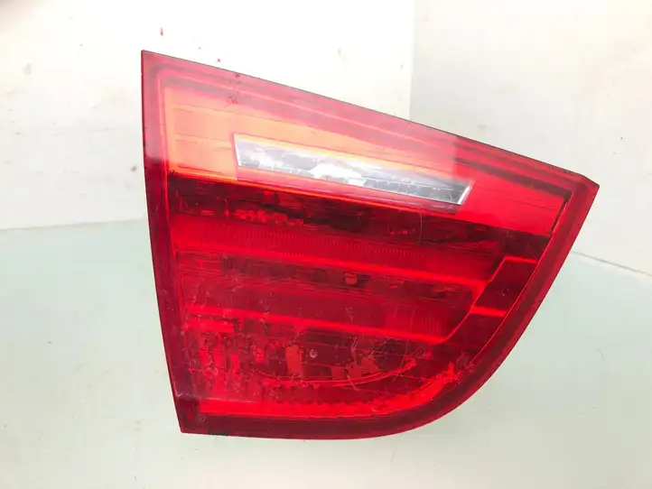 BMW 3 E90 E91 (2005 - 2012) 7154155 Задний фонарь в крышке багажника — фото 1