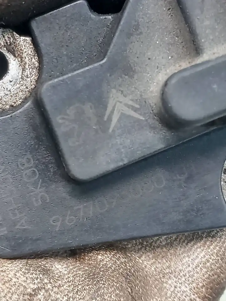Peugeot Partner (2015 - 2018) 9677093080 Датчик массового расхода воздуха — фото 2