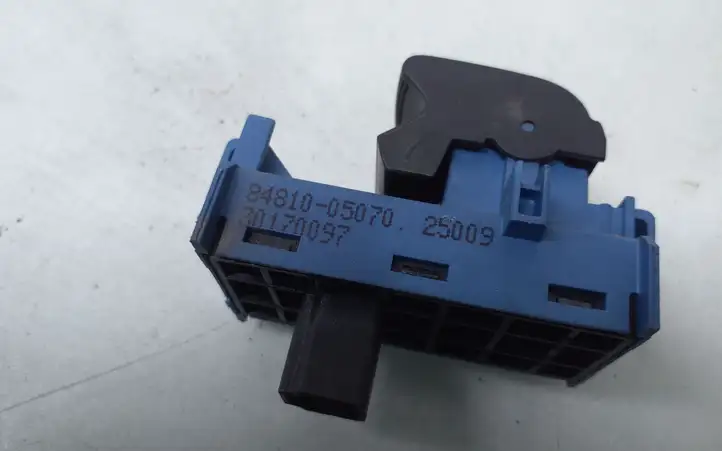 Toyota Avensis T270 (2009 - 2012) 8481005070 Блок кнопок стеклоподъемников — фото 3