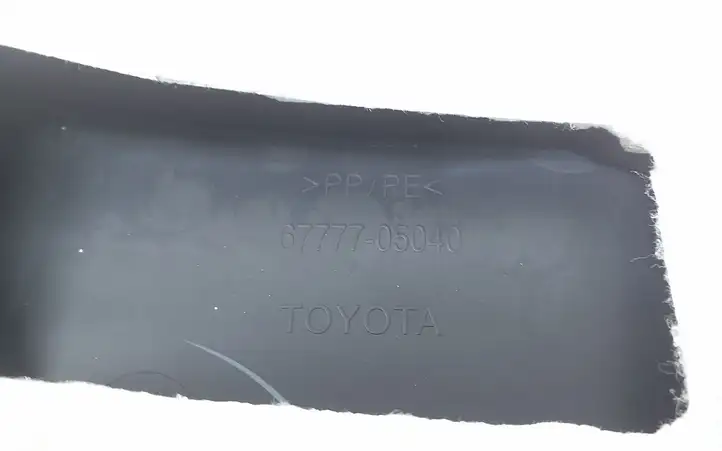 Toyota Avensis T270 (2009 - 2012) 6777705040 Обшивка передней двери — фото 4