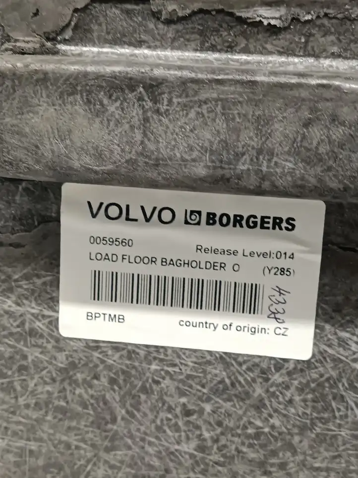 Volvo V70 (2004 - 2007) 0059560 Пол багажника — фото 2
