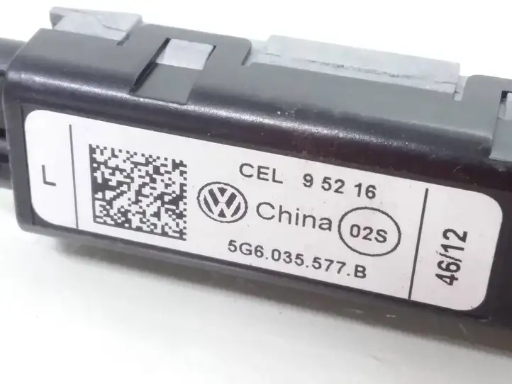 Volkswagen Golf VII (2013 - 2019) 5G6035577B Усилитель антенны — фото 2