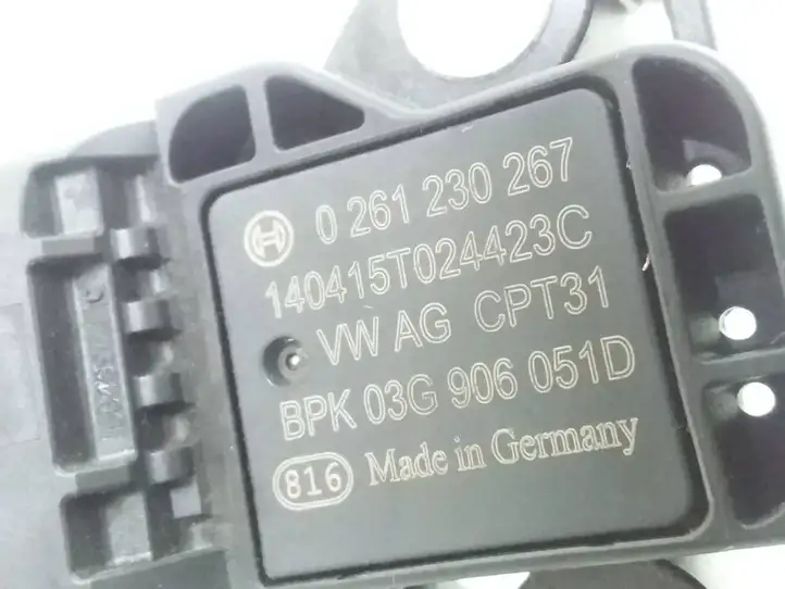Audi A1 (2010 - 2014) 03G906051D Датчик давления воздуха впуска — фото 4