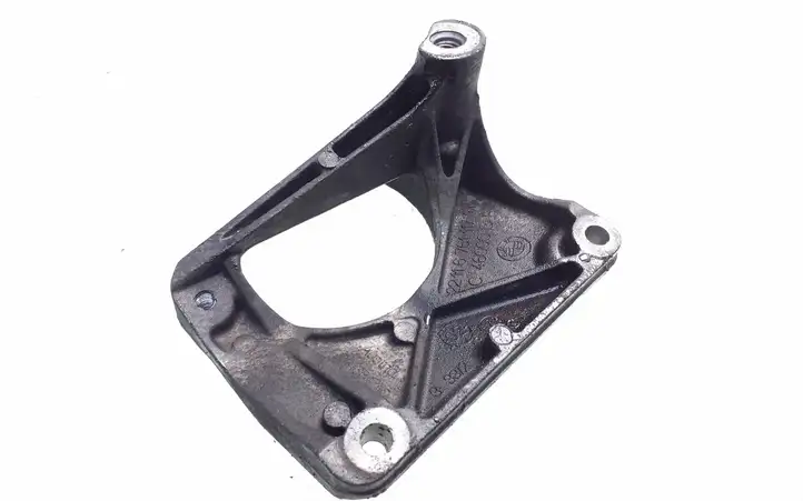 BMW 5 E60 E61 (2004 - 2010) 22116761117 Кронштейн двигателя — фото 3