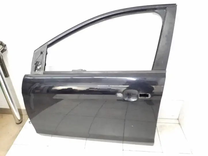 Ford Focus (2011 - 2015) Дверь — фото 1