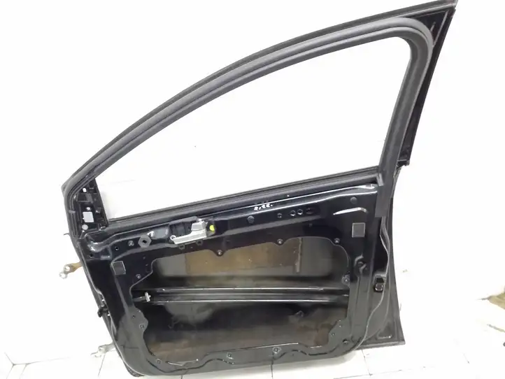 Ford Focus (2011 - 2015) Дверь — фото 3