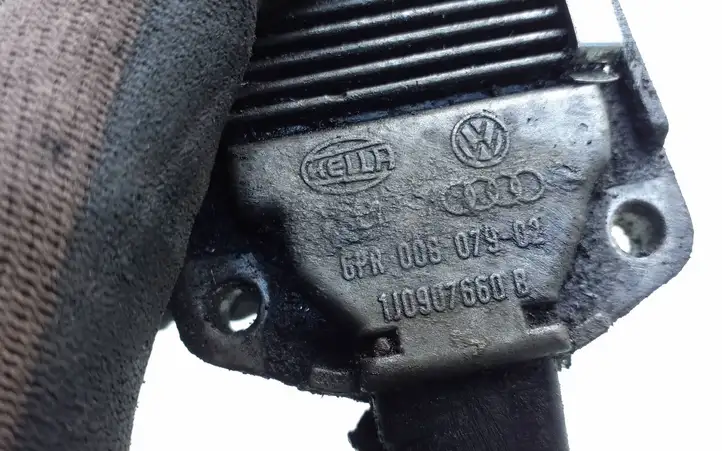 Volkswagen PASSAT B5 (1997 - 2000) 1J0907660B Датчик уровня масла двигателя — фото 4