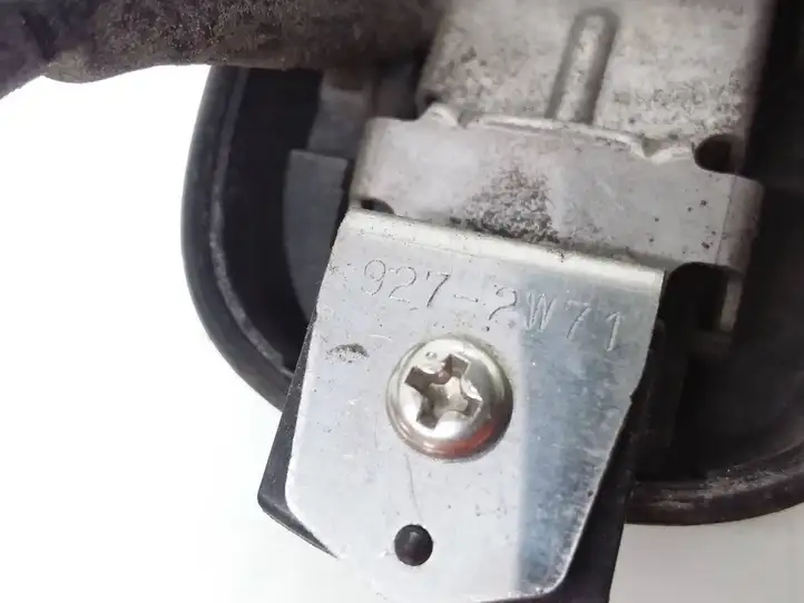 Toyota Yaris (2005 - 2009) 9272W71 Ручка крышки багажника — фото 4